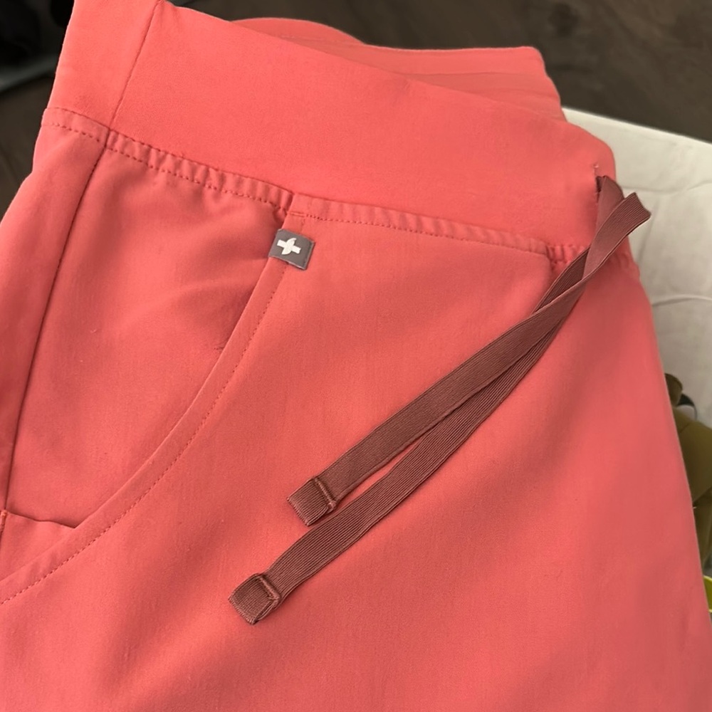 Figs desert Rose petite Medium joggers